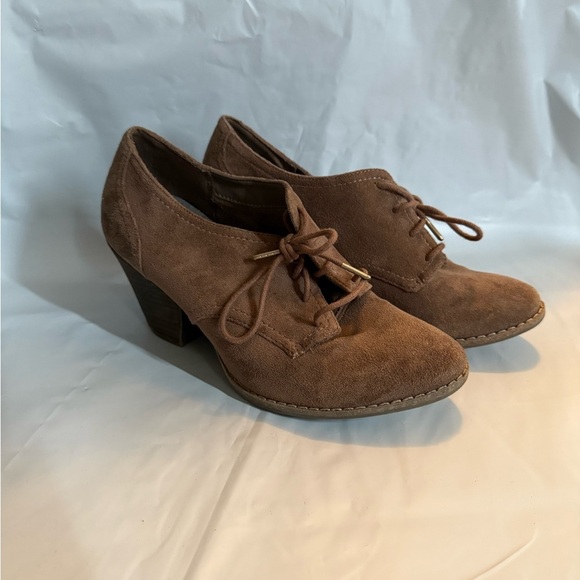 Dr. Scholl's "Cheer" Women's Size 6 Brown Faux Suede Lace Up Ankle Booties Shoes - Picture 2 of 7